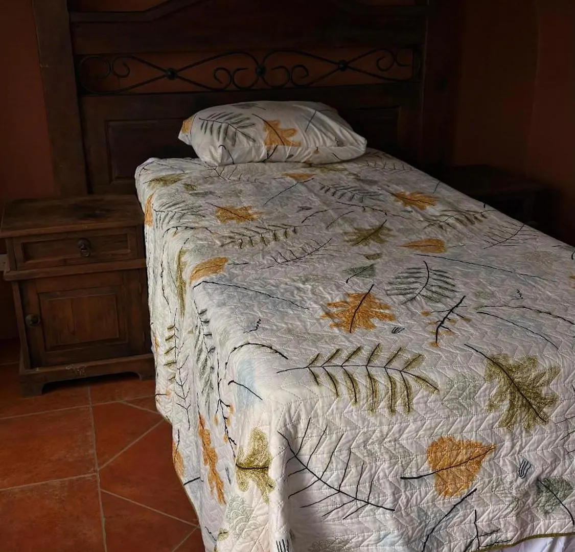 Hostal Colonial Independiente Mixco